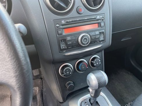 Used 2014 Nissan Rogue S image 20