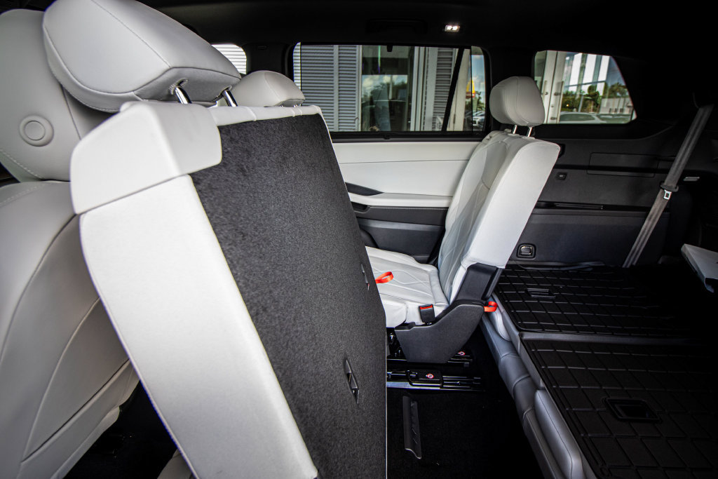 New 2027 Volkswagen Atlas SEL R-Line AWD/4WD image 29