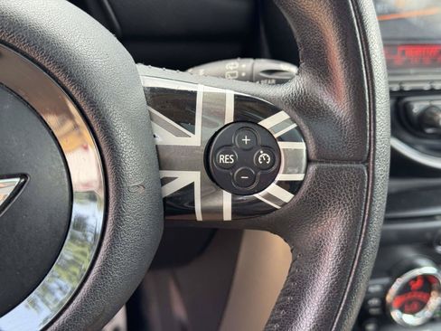 Used 2015 MINI Cooper Paceman FWD image 17