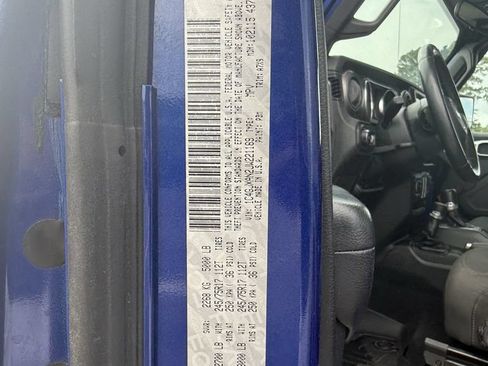 Used 2018 Jeep Wrangler Sport AWD/4WD image 25