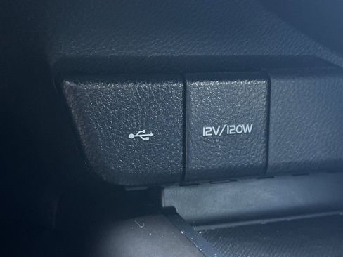 Used 2021 Toyota Camry SE FWD image 30