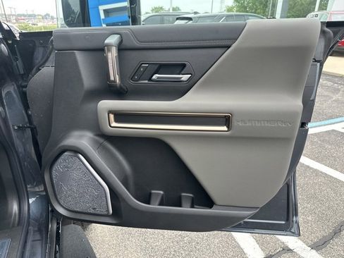 New 2025 GMC Hummer EV 2X image 11