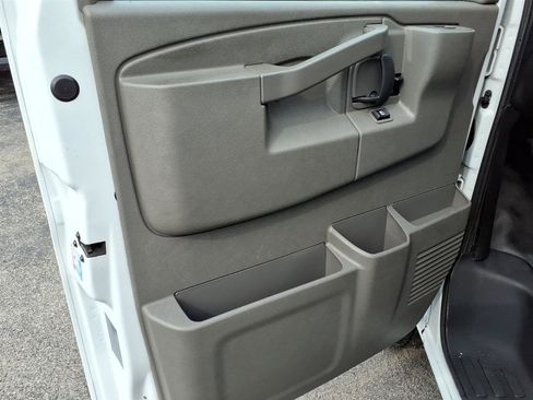 Used 2023 GMC Savana 3500 w/ Power Convenience Package RWD image 18