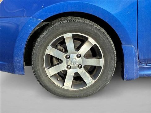 Used 2012 Nissan Sentra 2.0 SR w/ Special Edition Pkg image 9