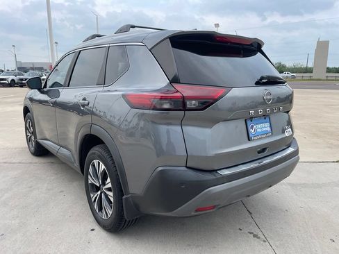 Used 2022 Nissan Rogue SV w/ SV Premium Package FWD image 5