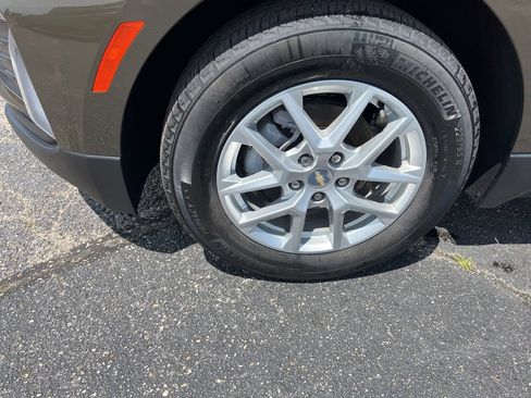 Used 2023 Chevrolet Equinox LT FWD image 10