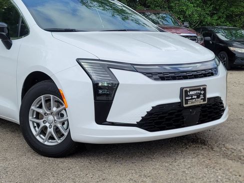New 2027 Chrysler Pacifica Select FWD image 2