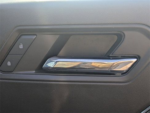 Used 2024 GMC Canyon AT4 image 33