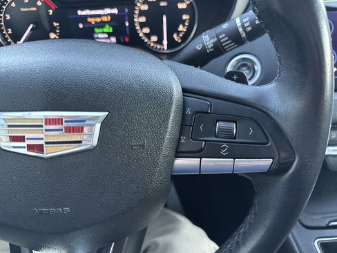 Used 2020 Cadillac XT4 Premium Luxury image 33