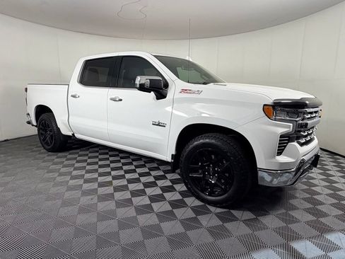 Used 2023 Chevrolet Silverado 1500 LTZ w/ Z71 Off-Road Package AWD/4WD image 3