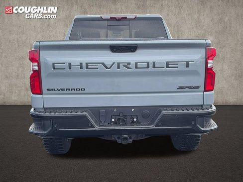 Used 2024 Chevrolet Silverado 1500 ZR2 w/ Technology Package AWD/4WD image 7