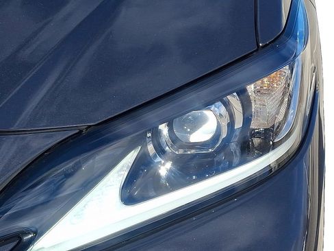 Used 2023 Lexus ES 250 w/ Premium Package image 10