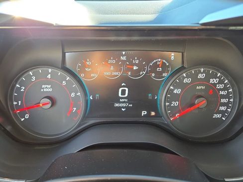 Used 2017 Chevrolet Camaro SS RWD image 32