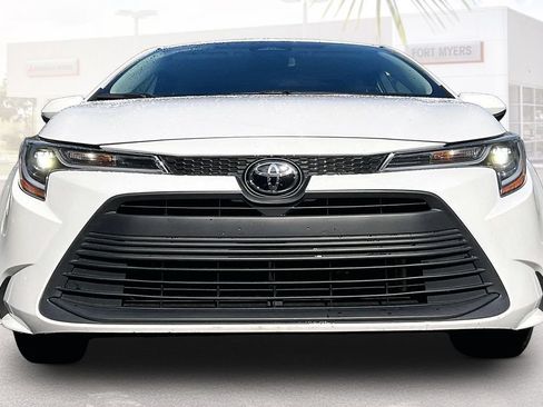 Used 2024 Toyota Corolla LE FWD image 24