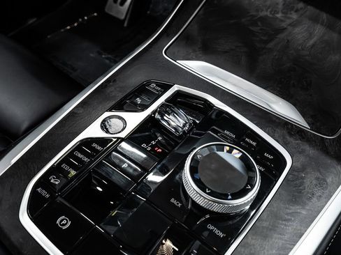 Used 2023 BMW X7 xDrive40i w/ M Sport Package image 26