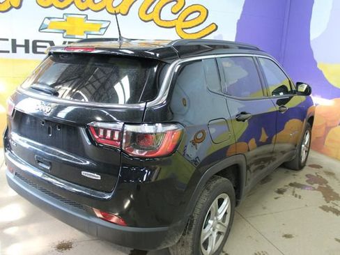 Used 2024 Jeep Compass Latitude image 8