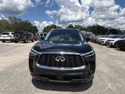 Used 2023 INFINITI QX60 Luxe w/ Cargo Package FWD image 9