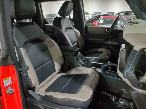 Used 2023 Ford Bronco Wildtrak AWD/4WD image 14