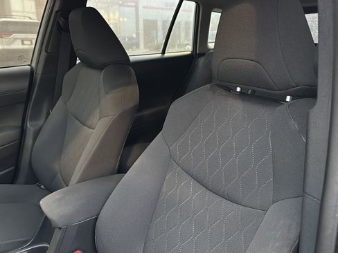 Certified 2022 Toyota Corolla Cross LE image 25