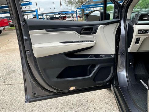 New 2026 Honda Odyssey EX-L image 10