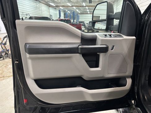 Used 2019 Ford F350 XL w/ Power Equipment Group image 7