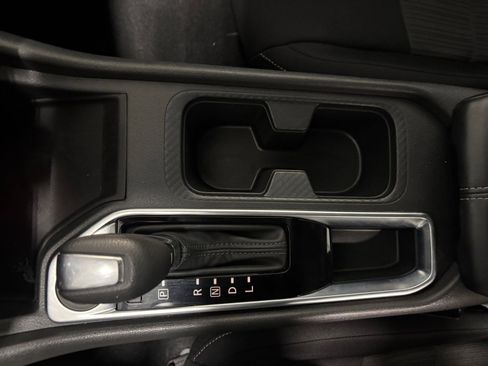 Used 2025 Nissan Sentra SV image 39