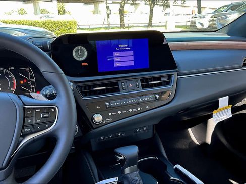 New 2025 Lexus ES 350 w/ Premium Package image 9