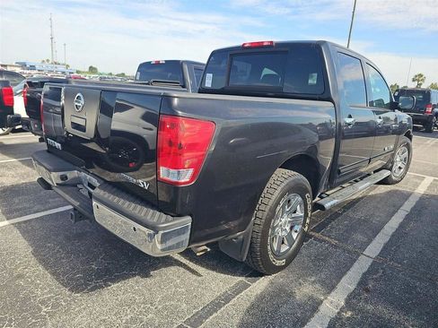 Used 2012 Nissan Titan SV w/ SV Value Truck Pkg RWD image 4