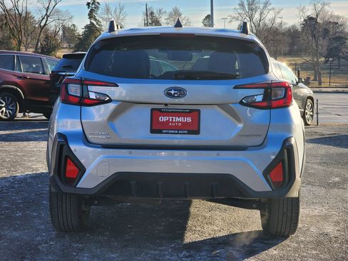 Used 2024 Subaru Crosstrek 2.5i Limited w/ Crosstrek Mirror Package image 6