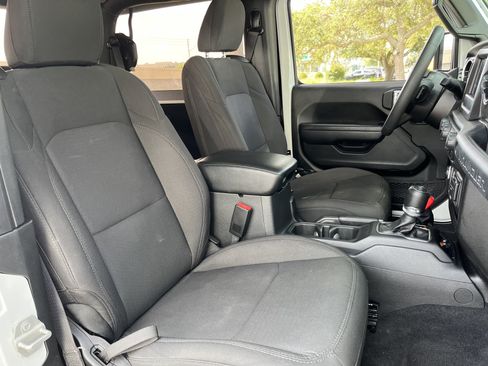 Used 2023 Jeep Wrangler Sport AWD/4WD image 16
