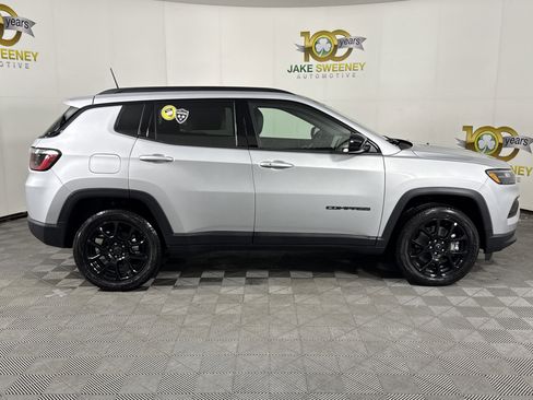New 2026 Jeep Compass Latitude image 8