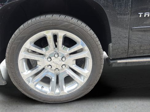Used 2020 Chevrolet Tahoe Premier w/ Premier Plus Edition AWD/4WD image 29