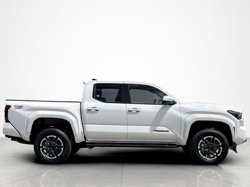 Certified 2026 Toyota Tacoma TRD Sport AWD/4WD image 6