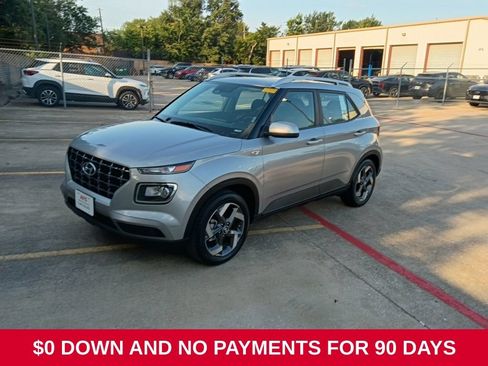 Used 2025 Hyundai Venue SEL FWD image 1