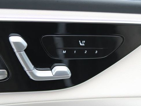 Used 2023 Mercedes-Benz GLC 300 image 12
