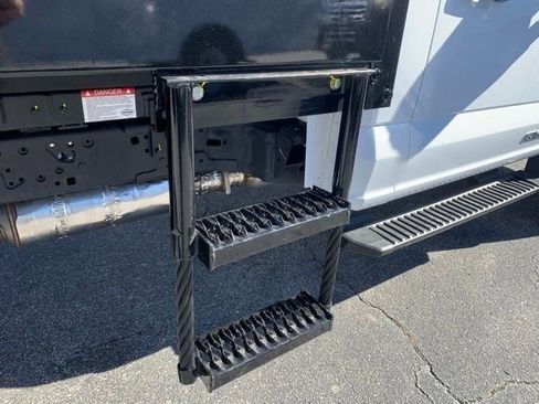 New 2025 Ford F550 4x4 Regular Cab Super Duty image 4