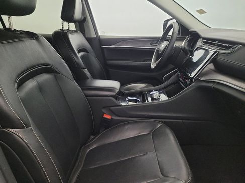 Used 2022 Jeep Grand Cherokee L Limited AWD/4WD image 21