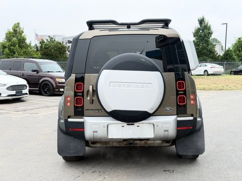 Used 2020 Land Rover Defender 110 SE AWD/4WD image 10