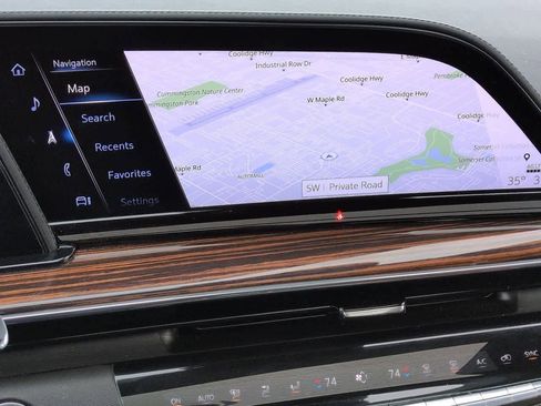 Used 2023 Cadillac Escalade Premium Luxury image 32