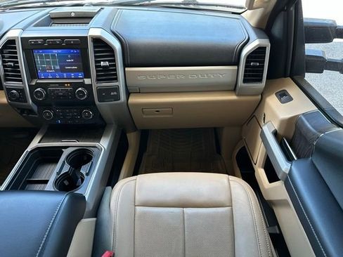 Certified 2020 Ford F250 Lariat w/ Lariat Value Package image 12