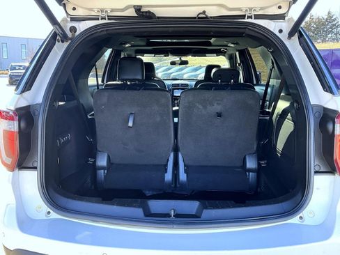 Used 2017 Ford Explorer Sport w/ Equipment Group 401A image 9
