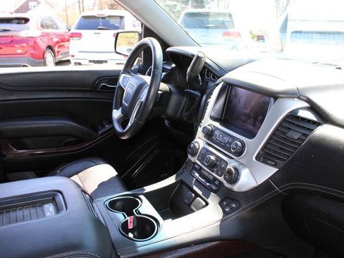 Used 2015 GMC Yukon XL SLT w/ Open Road Package AWD/4WD image 12