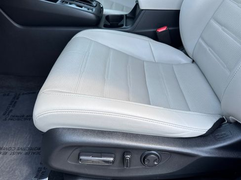 Used 2025 Honda CR-V EX-L image 14