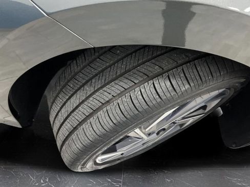 Used 2025 Hyundai Elantra SEL image 33