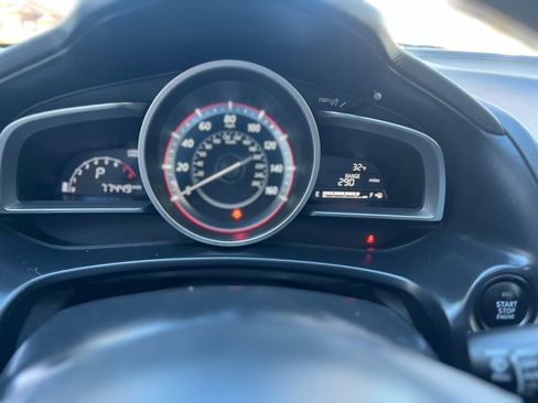 Used 2016 MAZDA MAZDA3 i Touring image 11