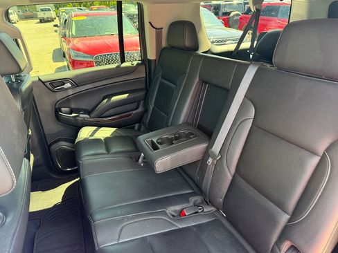 Used 2019 GMC Yukon XL SLT w/ Open Road Package AWD/4WD image 32