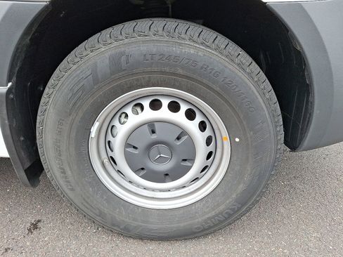 New 2025 Mercedes-Benz Sprinter 2500 image 9