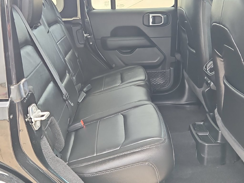 Used 2021 Jeep Wrangler Unlimited Sahara AWD/4WD image 27