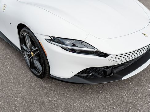 Used 2024 Ferrari Roma Spider image 18