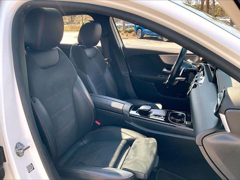 Used 2022 Mercedes-Benz A 220 image 9